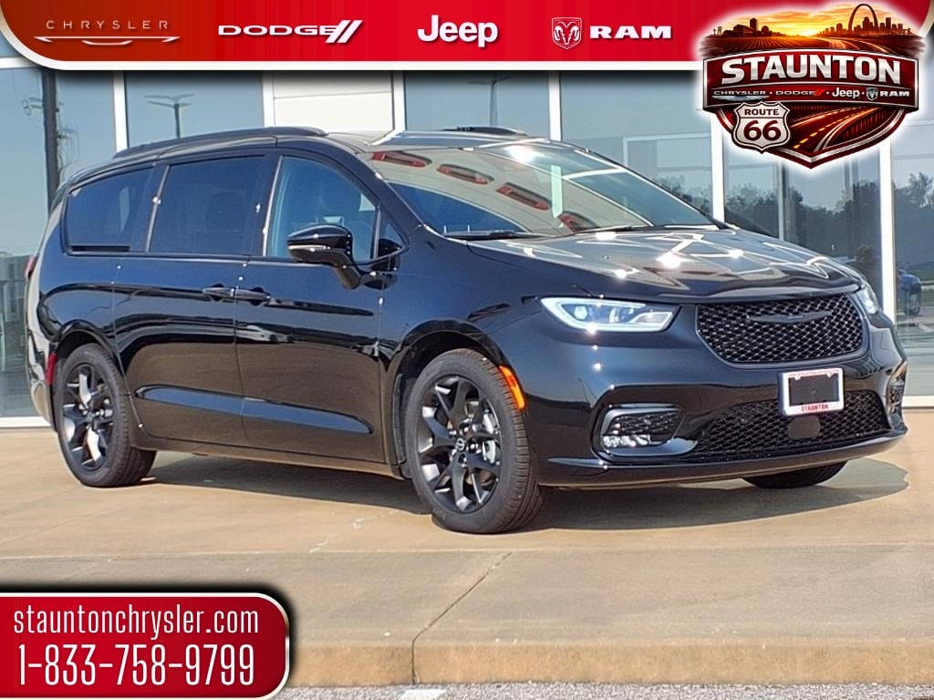 2025 Chrysler Pacifica Passenger Van 