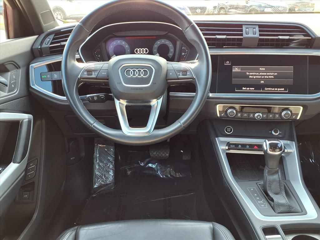 2024 Audi Q3 S line Premium 45 TFSI photo 2