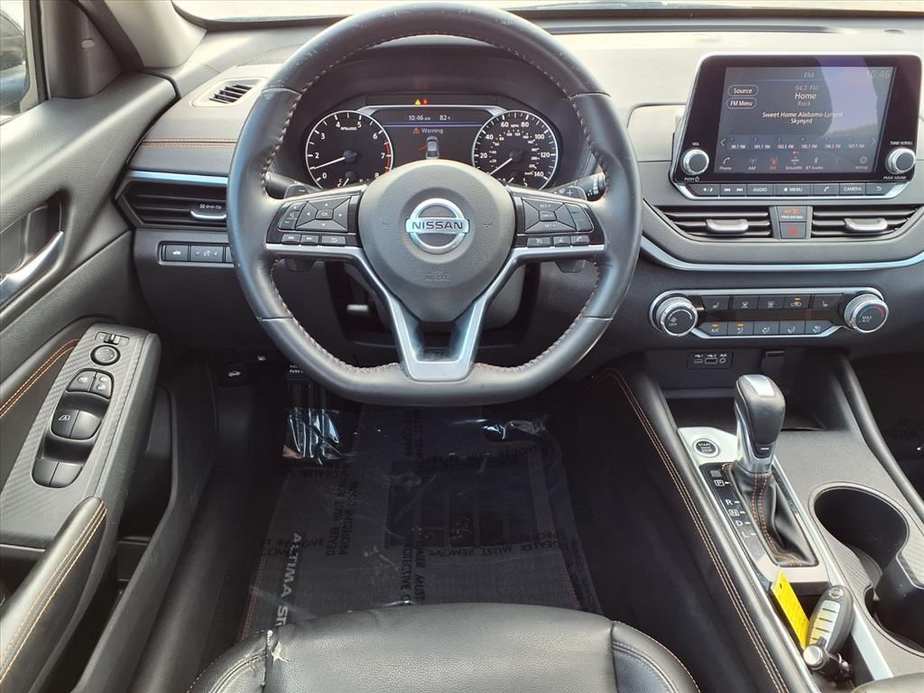 2019 Nissan Altima 2.5 SR photo 2