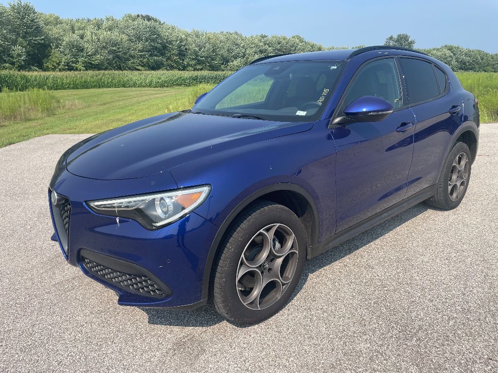 2022 Alfa Romeo Stelvio Sprint photo 4