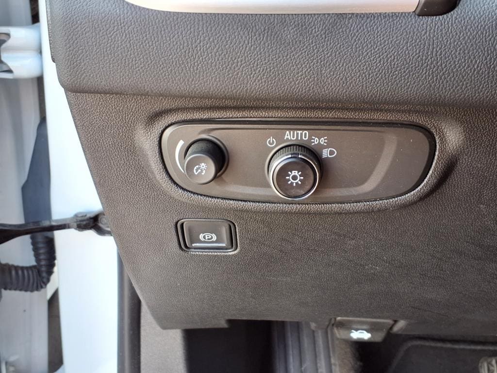 2023 GMC Terrain SLE - Photo 21