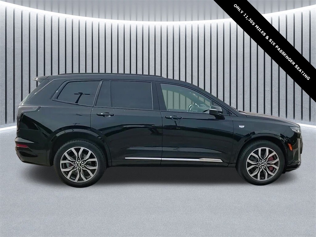 2023 Cadillac XT6 Sport photo 4