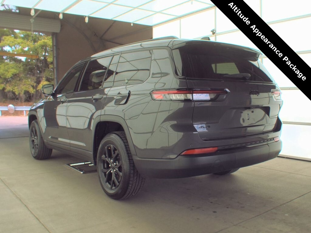 2024 Jeep Grand Cherokee Laredo photo 4