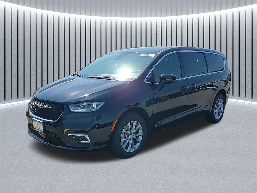 2025 Chrysler Pacifica photo 4