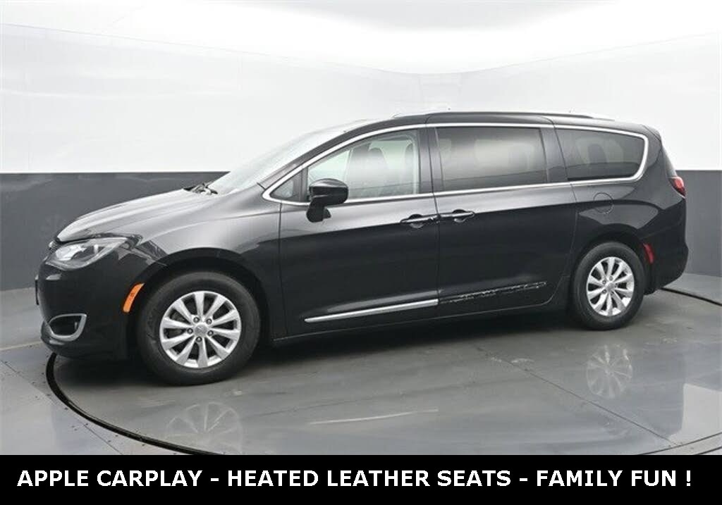 Used 2019 Chrysler Pacifica Touring L Van Passenger Van
