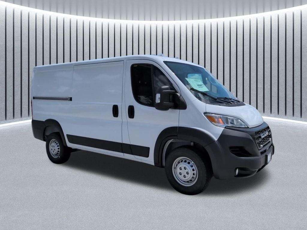 New 2026 Ram ProMaster PROMASTER 1500 TRADESMAN CARGO VAN LOW ROOF 136' W Cargo Van