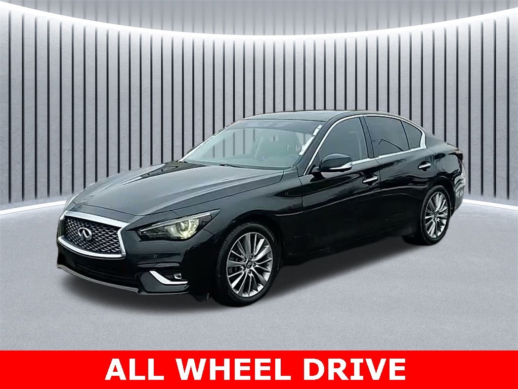 2024 INFINITI Q50 LUXE