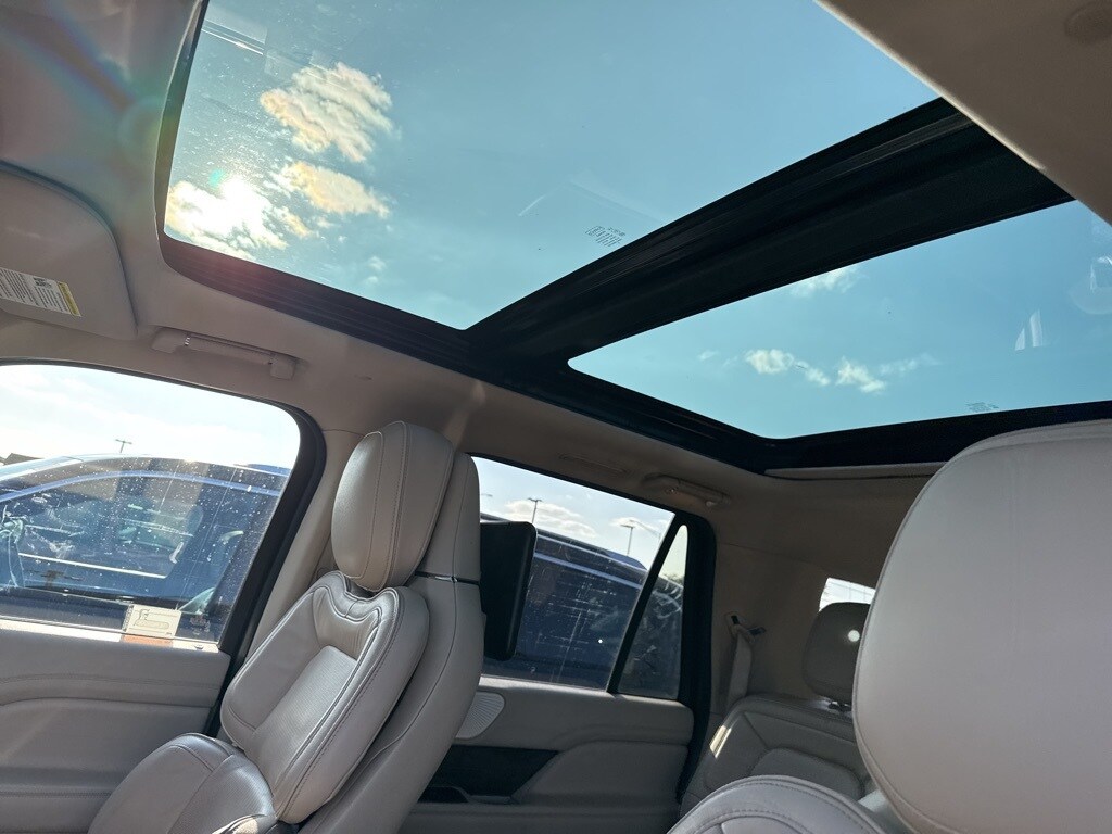 2018 Lincoln Navigator L Reserve photo 4