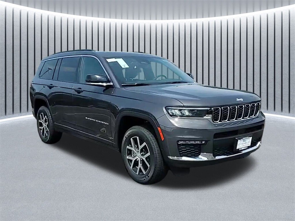 2025 Jeep Grand Cherokee Limited photo 3