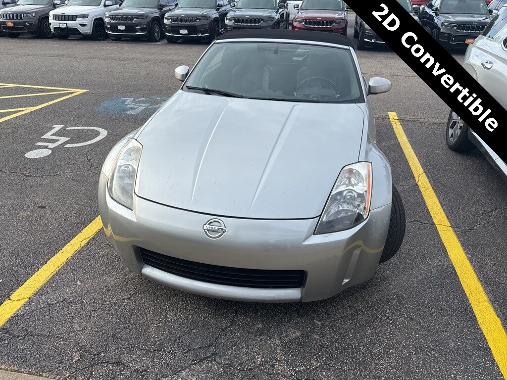 2005 Nissan 350Z Touring photo 4