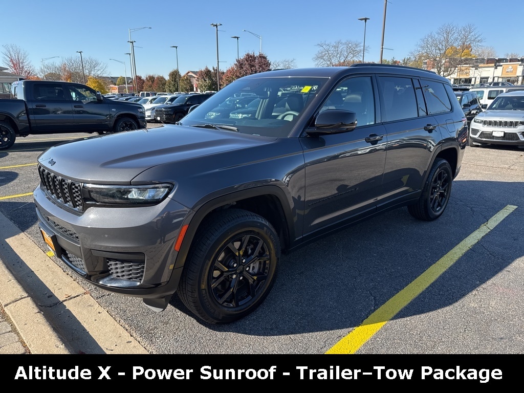 Used 2024 Jeep Grand Cherokee L Laredo SUV