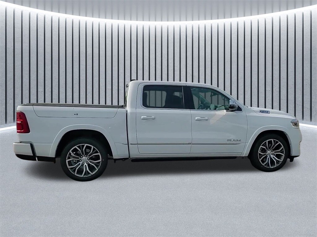 2025 Ram 1500 photo 4