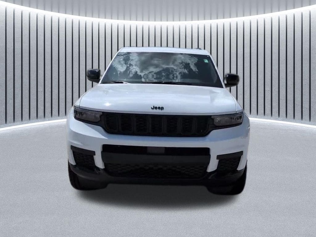 New 2025 Jeep Grand Cherokee L ALTITUDE X 4X4 Sport Utility