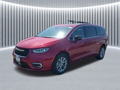 2026 Chrysler Pacifica SELECT AWD Passenger Van