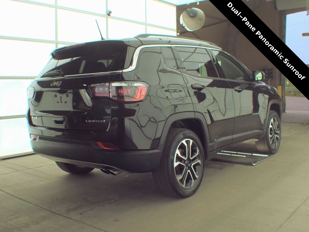 2022 Jeep Compass Limited photo 3