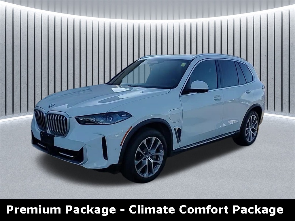2024 BMW X5 50e's photo