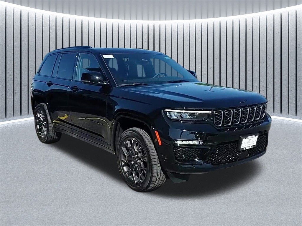 2025 Jeep Grand Cherokee Summit Reserve photo 3