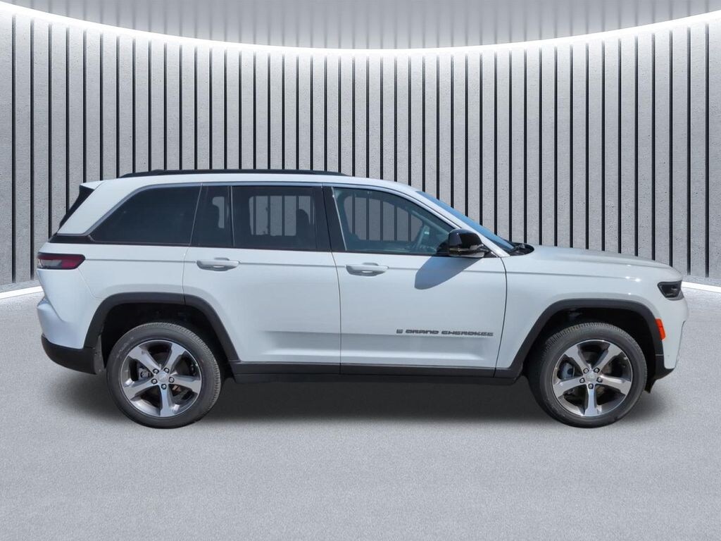 New 2026 Jeep Grand Cherokee LIMITED 4X4 Sport Utility