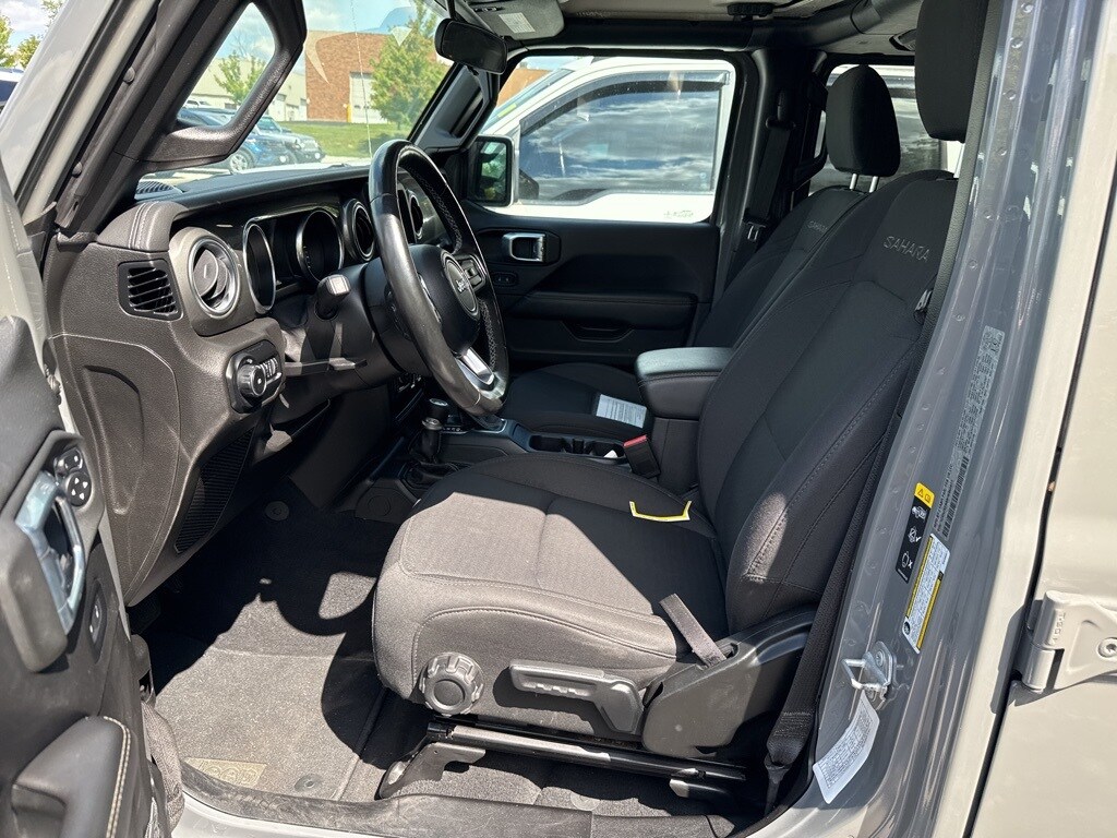 2021 Jeep Wrangler Unlimited Sahara photo 3