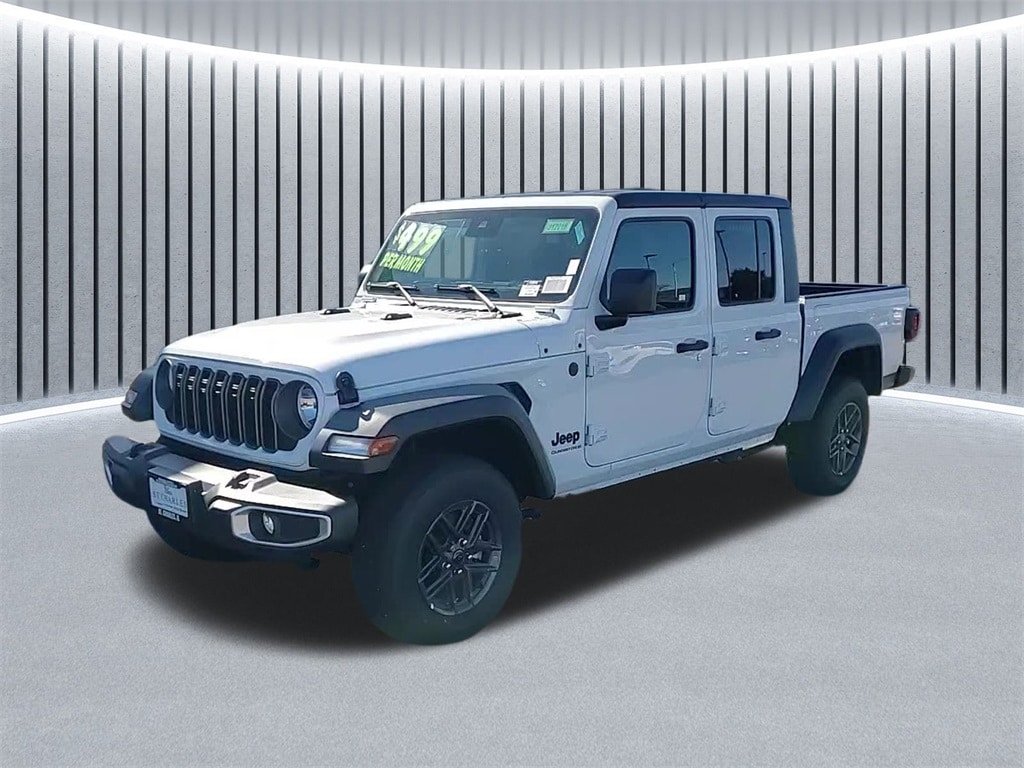 New 2025 Jeep Gladiator SPORT S 4X4 Pickup