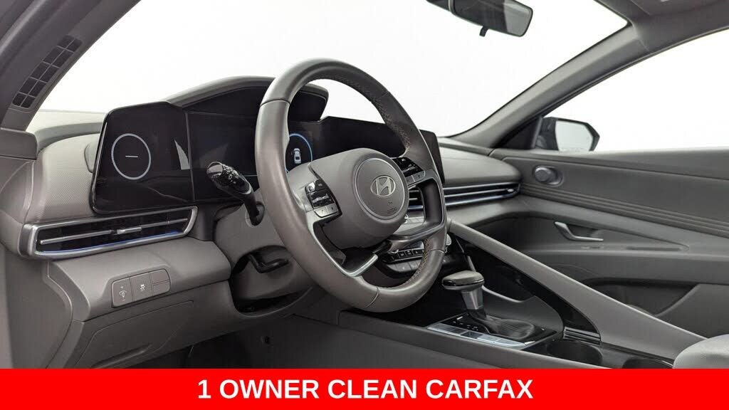 Used 2025 Hyundai Elantra SEL Convenience Sedan