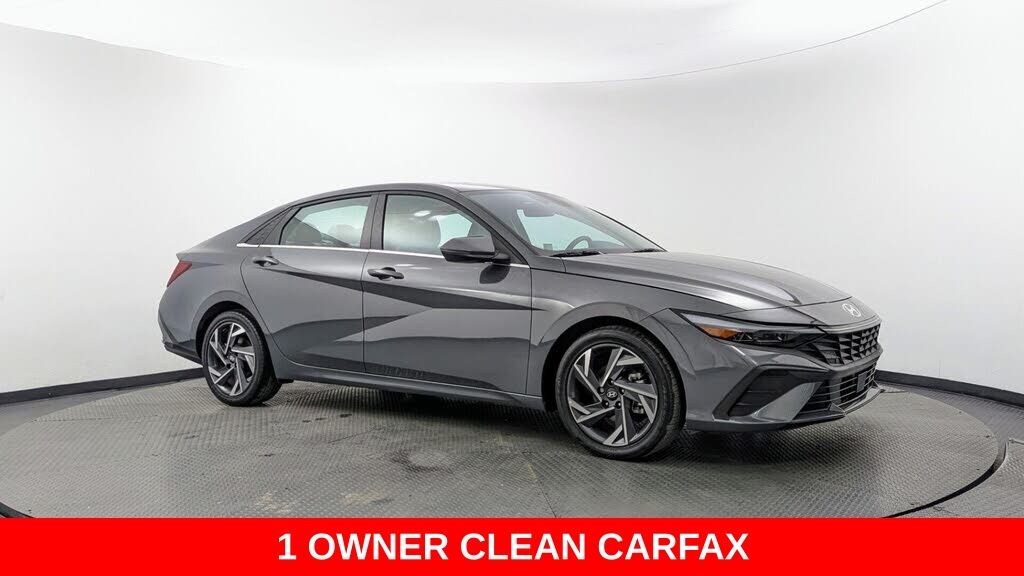 Used 2025 Hyundai Elantra Limited Sedan