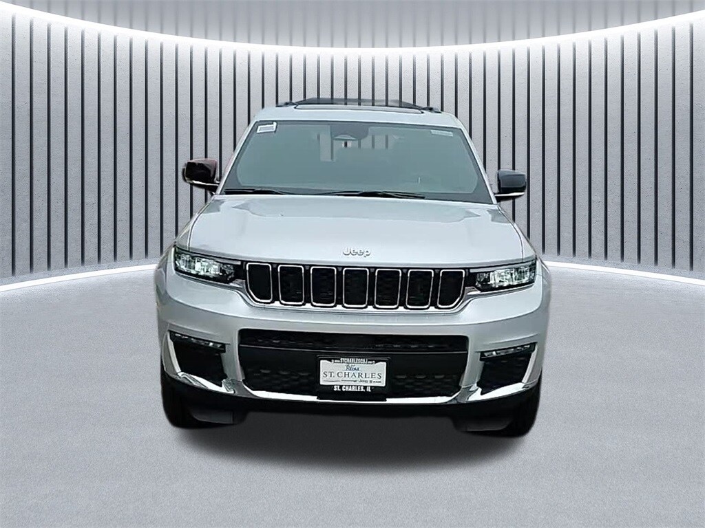 2025 Jeep Grand Cherokee Limited photo 2