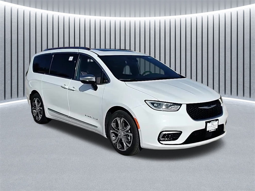 New 2026 Chrysler Pacifica PINNACLE Passenger Van
