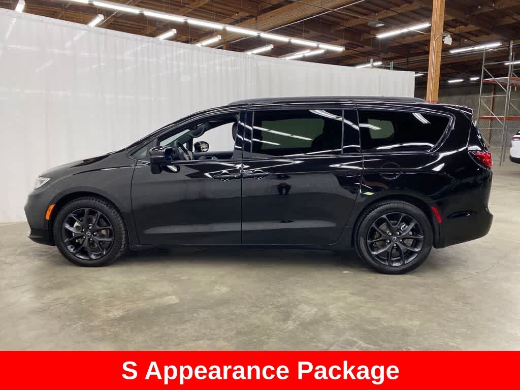 2025 Chrysler Pacifica