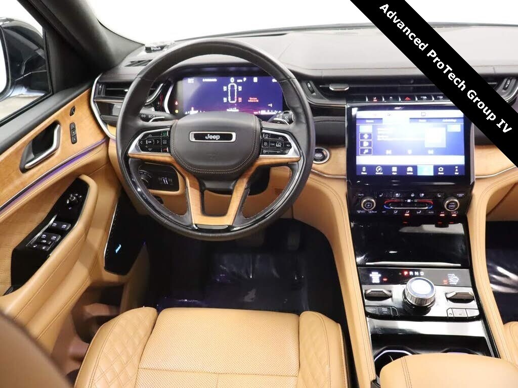 2022 Jeep Grand Cherokee L Summit photo 2
