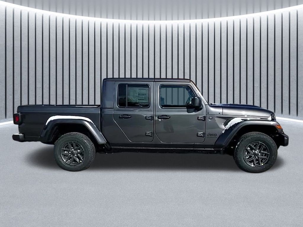 New 2026 Jeep Gladiator SPORT S 4X4 Pickup