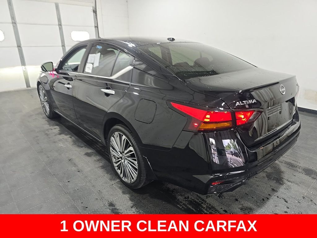 Used 2025 Nissan Altima Platinum Sedan