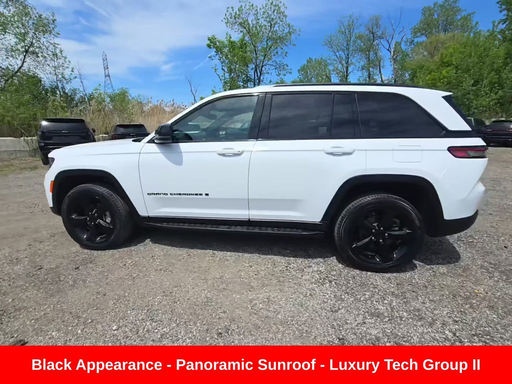 2024 Jeep Grand Cherokee's photo