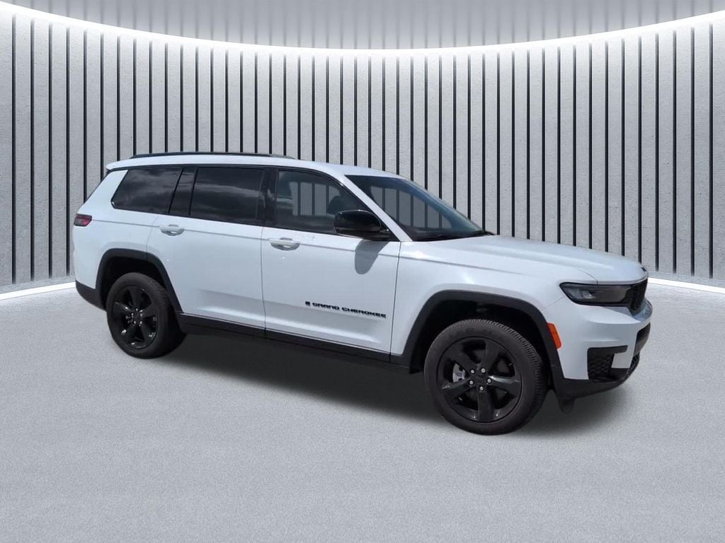 New 2025 Jeep Grand Cherokee L ALTITUDE X 4X4 Sport Utility
