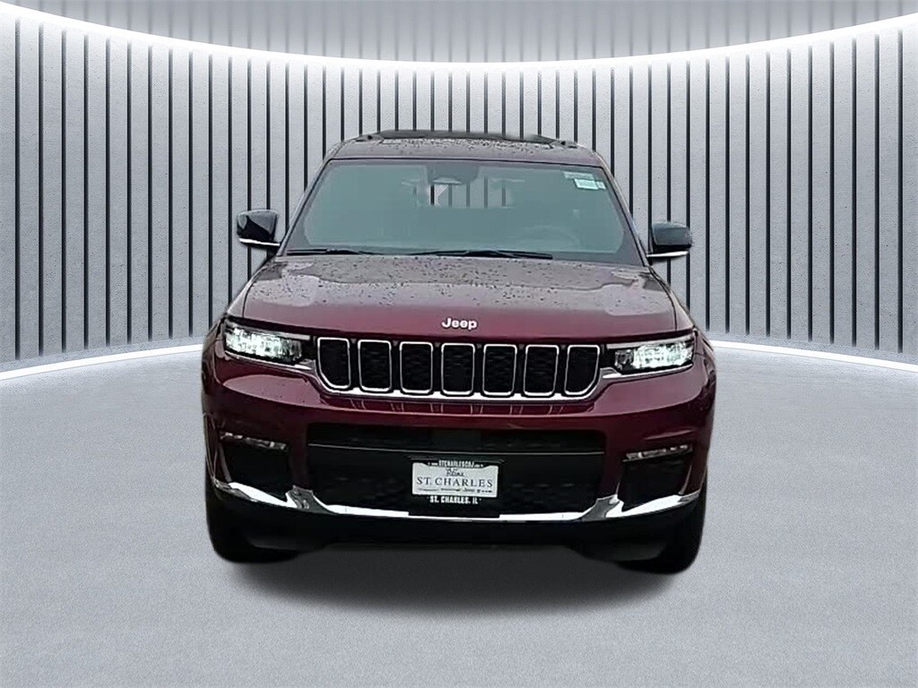 2025 Jeep Grand Cherokee Limited photo 2