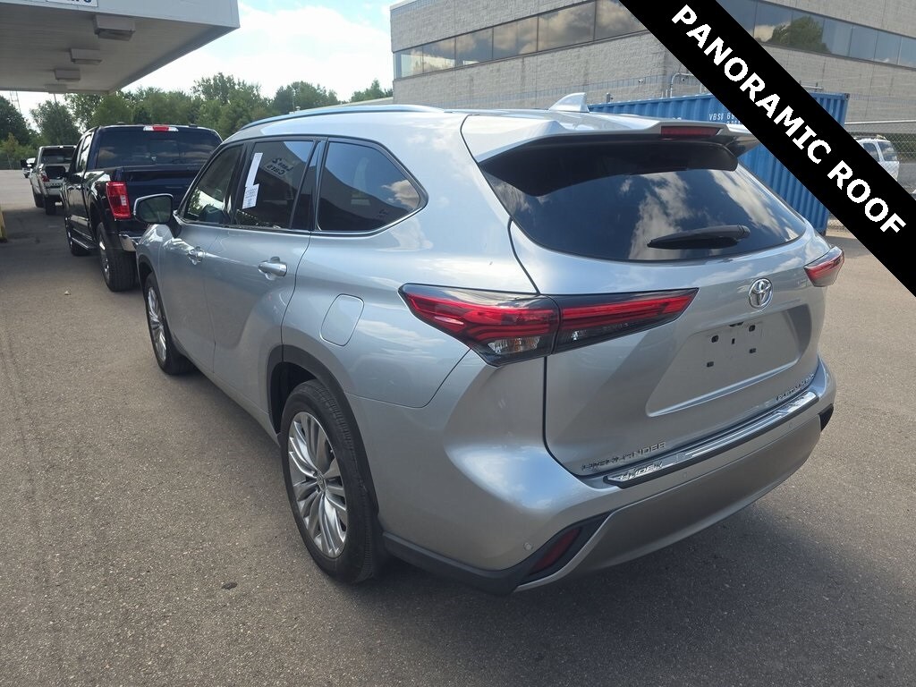 2023 Toyota Highlander Platinum photo 4