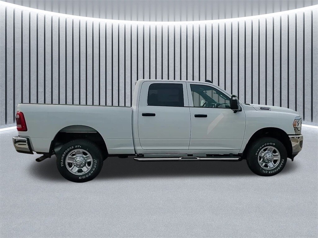 2024 Ram 2500 Tradesman photo 4