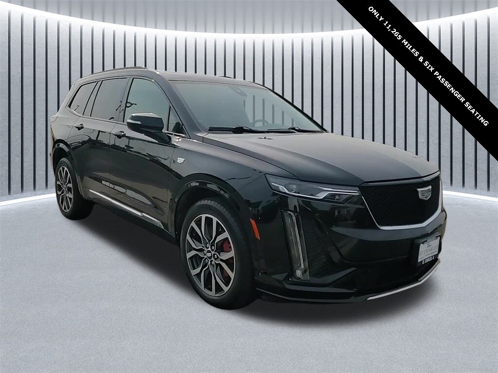 2023 Cadillac XT6 Sport photo 3