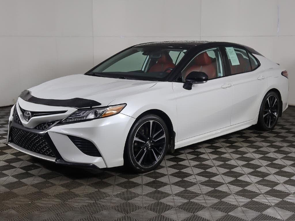 2018 Toyota Camry XSE's photo