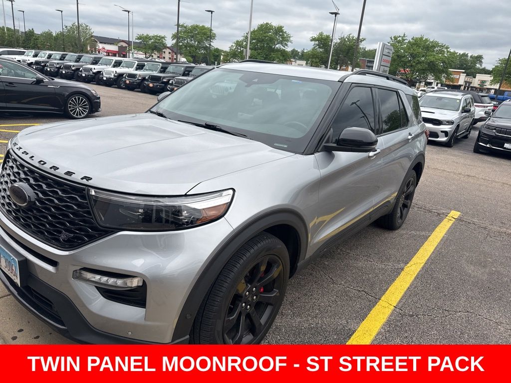 2021 Ford Explorer ST 4WD's photo