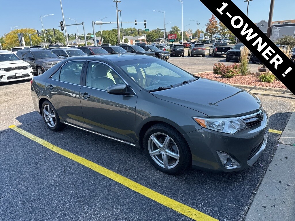 2012 Toyota Camry XLE V6 photo 2