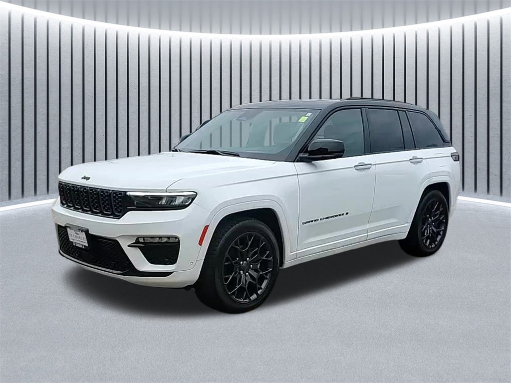 2025 Jeep Grand Cherokee Summit Reserve's photo
