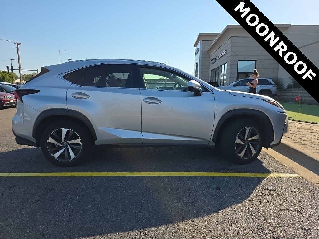 2019 Lexus NX 300 AWD photo 3