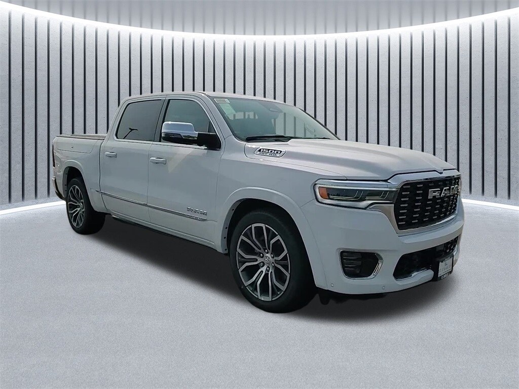 2025 Ram 1500 photo 3
