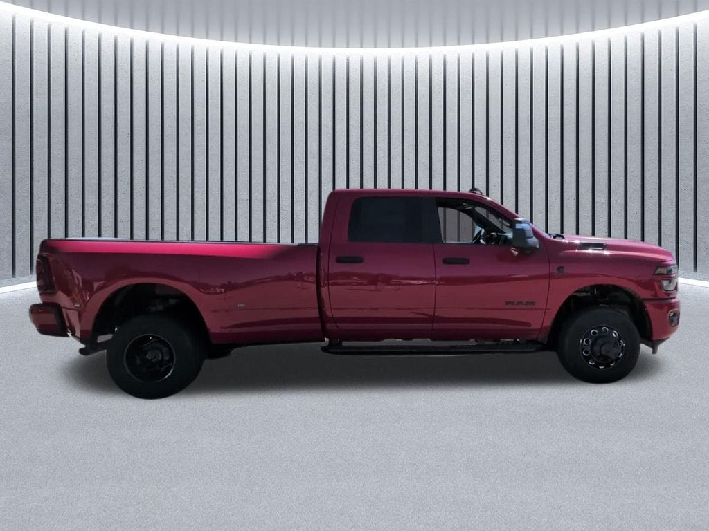 New 2026 Ram 3500 BIG HORN CREW CAB 4X4 8' BOX Pickup