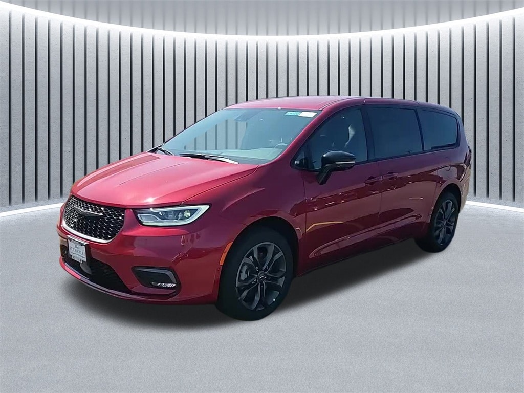 2025 Chrysler Pacifica photo 7
