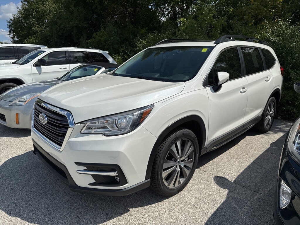 2022 Subaru Ascent Limited photo 3