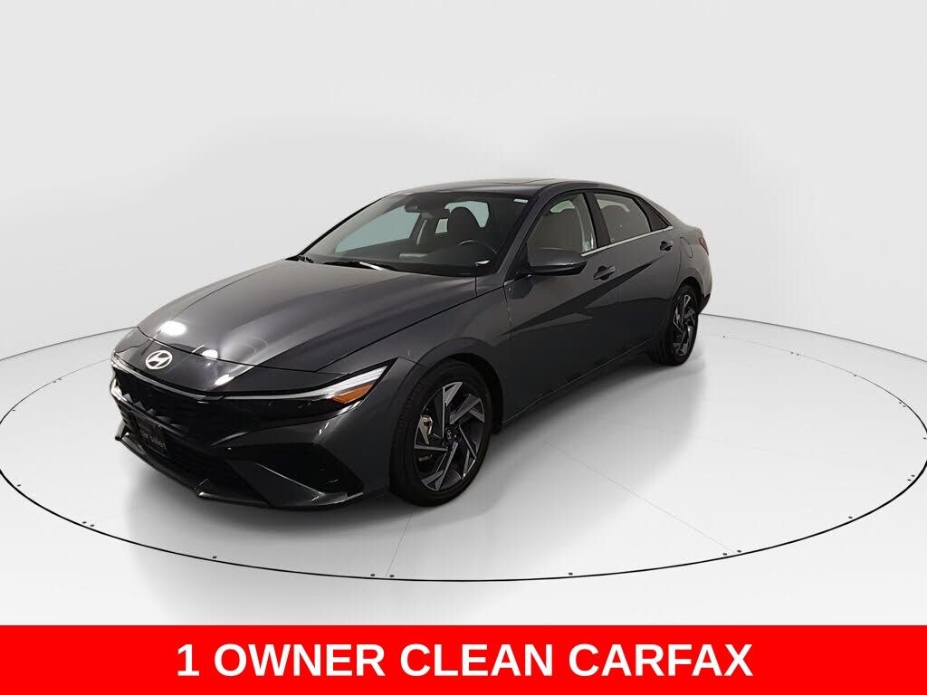 Used 2025 Hyundai Elantra SEL Convenience Sedan