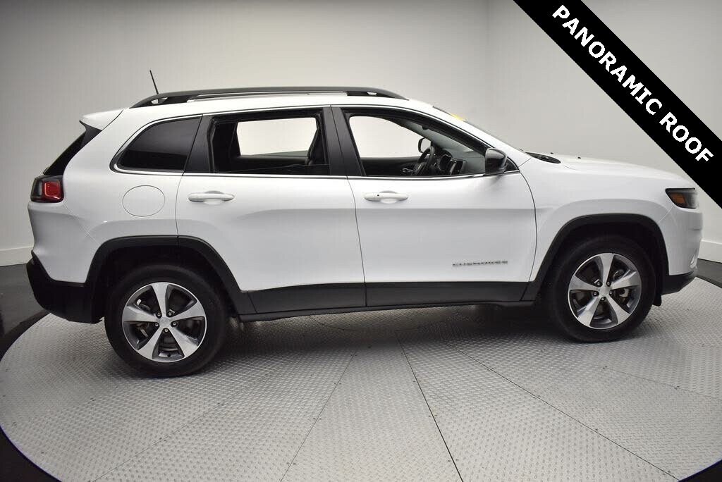 2022 Jeep Cherokee Limited photo 2