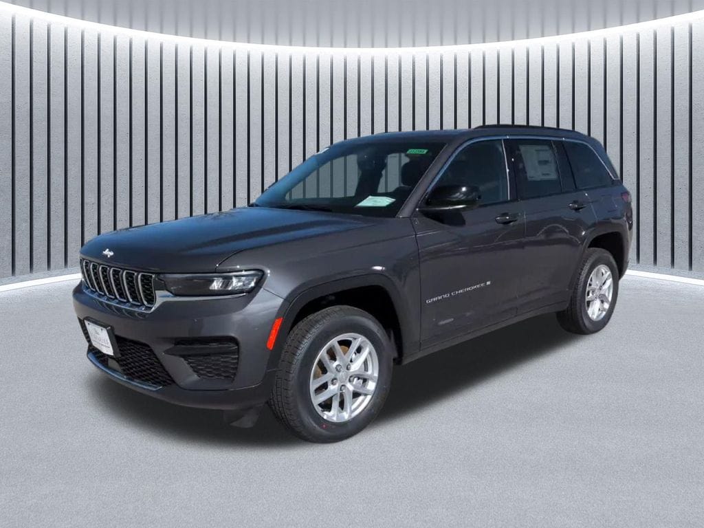 2026 Jeep Grand Cherokee LAREDO X 4X4